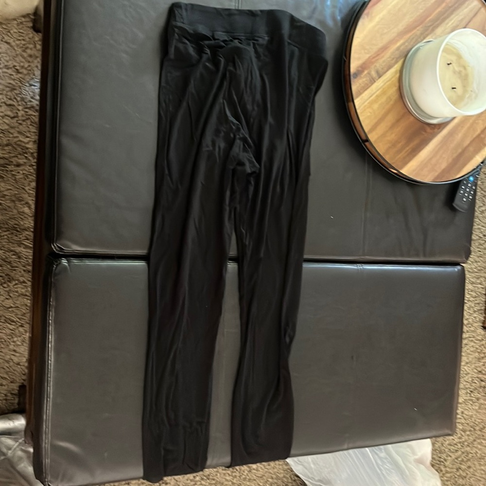 black leggings size medium